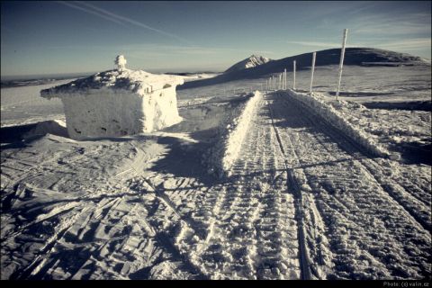 1691517030-pamatnik_obetem_zima